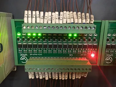 Máquina de moldeo por estirado soplado (totalmente automática)