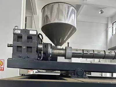 Máquina de moldeo por extrusión soplado